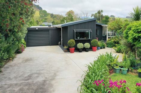 Photo of property in 13 Marlin Place, Whiritoa, Whangamata, 3691