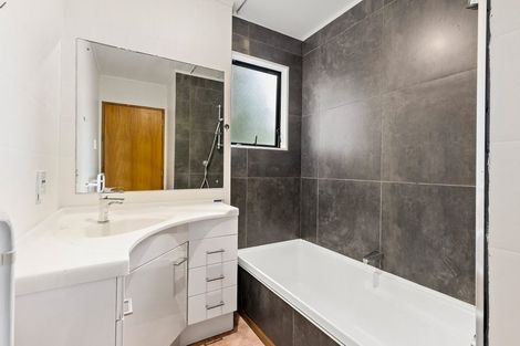 Photo of property in 17 David Crescent, Karori, Wellington, 6012