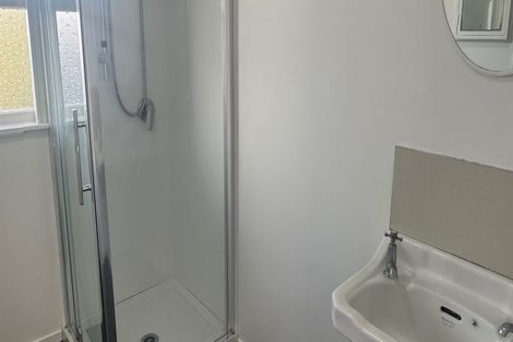 Photo of property in 1/4 Harris Road, Mount Wellington, Auckland, 1051