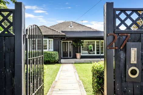 Photo of property in 27 Alfred Street, Fairfield, Hamilton, 3214