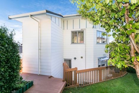 Photo of property in 148 Mark Avenue, Grenada Village, Wellington, 6037