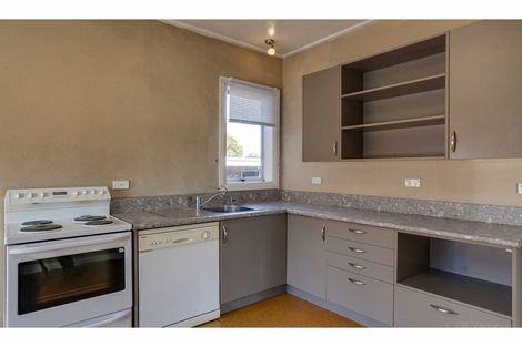 Photo of property in 16 Saint George Street, Watlington, Timaru, 7910