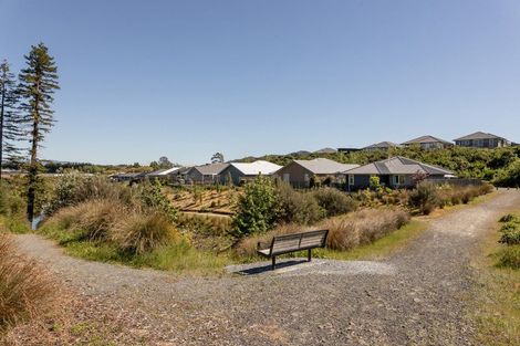 Photo of property in 30 Kauri Lane, Omokoroa, 3114