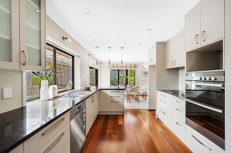 Photo of property in 19 Cornelian Crescent, Half Moon Bay, Auckland, 2012