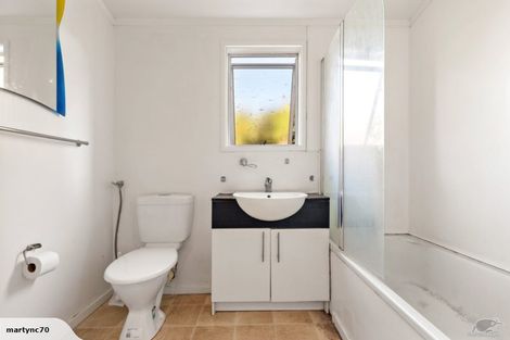 Photo of property in 2/5 Camden Road, Sandringham, Auckland, 1025