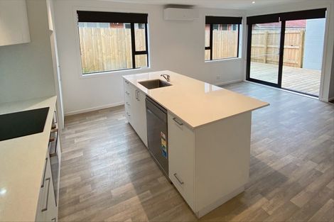 Photo of property in 37b Tawhiri Road, One Tree Hill, Auckland, 1061