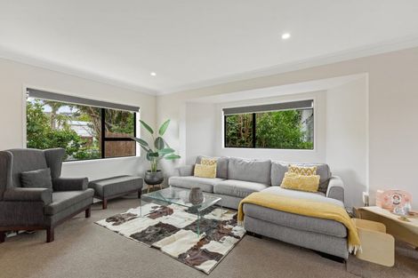 Photo of property in 1/30 Fairway Avenue, Red Beach, 0932