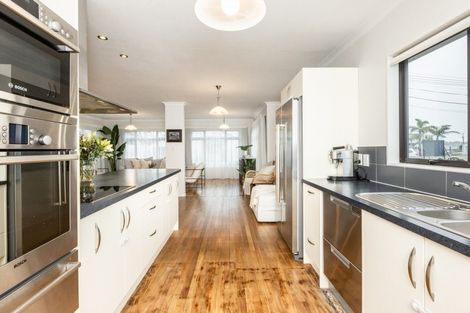 Photo of property in 10 Meeanee Quay, Westshore, Napier, 4110