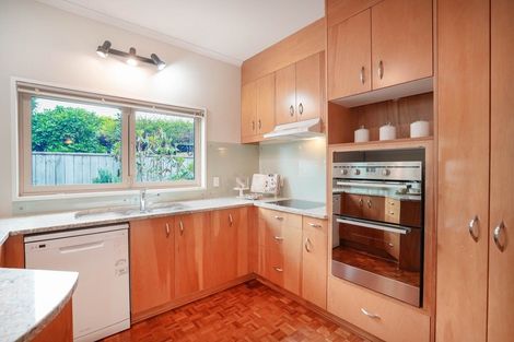 Photo of property in 18 Cloake Way, Palmerston North, 4414