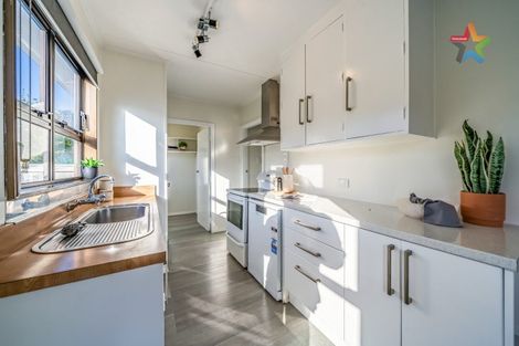 Photo of property in 28 Norfolk Street, Wainuiomata, Lower Hutt, 5014