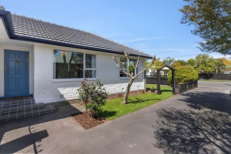 Photo of property in 77 Farquhars Road, Redwood, Christchurch, 8051