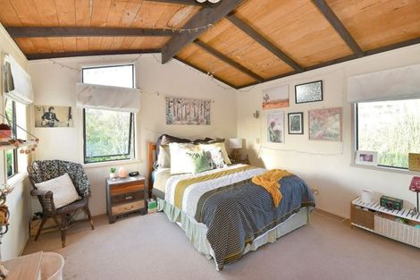 Photo of property in 22 Delshaw Avenue, Stanmore Bay, Whangaparaoa, 0932