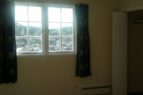 Photo of property in 31 Woodhouse Avenue, Karori, Wellington, 6012