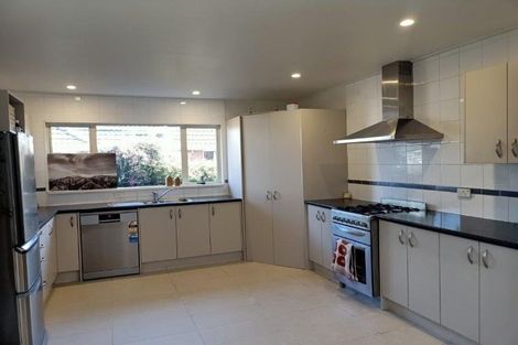 Photo of property in 11 Kendal Avenue, Burnside, Christchurch, 8053