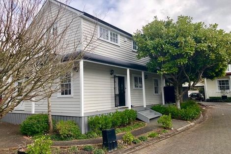 Photo of property in 3/14-26 Beach Road, Northcote Point, Auckland, 0627