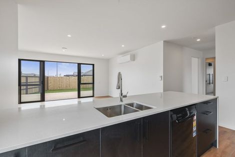 Photo of property in 16 Herridge Street, Woodend, 7691