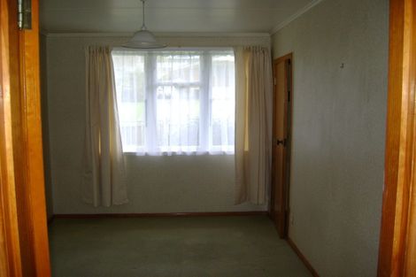 Photo of property in 73 Greenslade Crescent, Northcote, Auckland, 0627