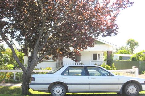 Photo of property in 12 Hinaki Street, Inner Kaiti, Gisborne, 4010