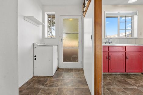 Photo of property in 1/12 Shetland Street, Woolston, Christchurch, 8062