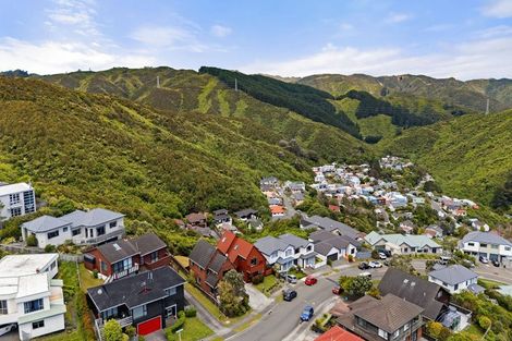 Photo of property in 14b Landsdowne Terrace, Karori, Wellington, 6012