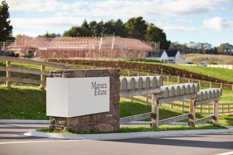 Photo of property in 24 Willow Lane, Acacia Bay, 3385