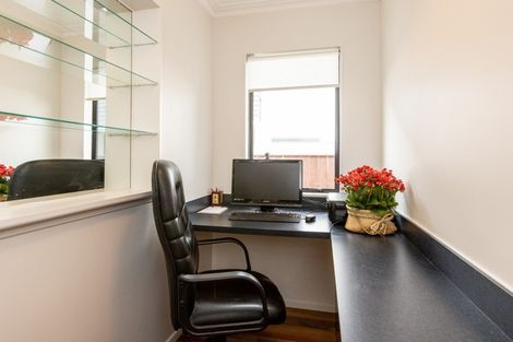 Photo of property in 10 Meeanee Quay, Westshore, Napier, 4110