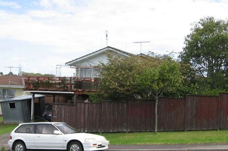 Photo of property in 28 Cedar Heights Avenue, Massey, Auckland, 0614