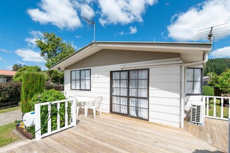 Photo of property in 14 Chapman Place, Fairy Springs, Rotorua, 3015