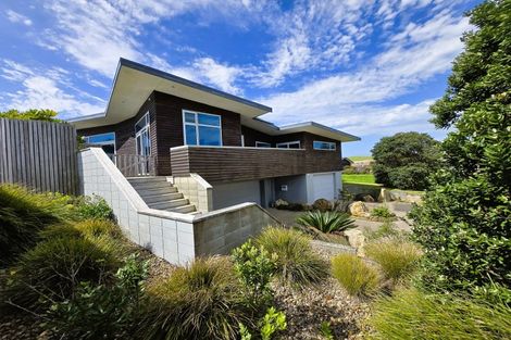 Photo of property in 26 Sunset Drive, Baylys Beach, Dargaville, 0377