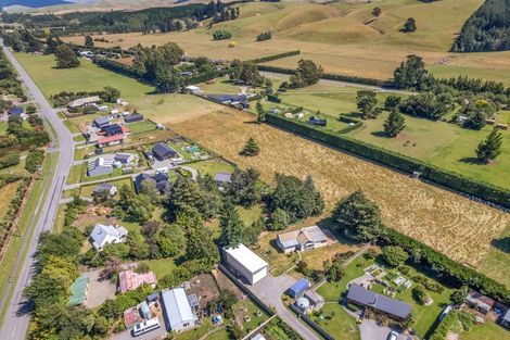 Photo of property in 3 Cross Street, Coalgate, 7673