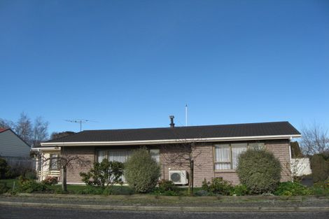 Photo of property in 3 Dunmore Place, Winton, 9720