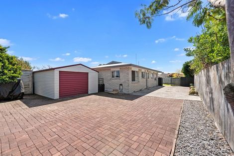 Photo of property in 2b Moorea Place, Mount Maunganui, 3116