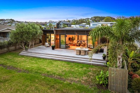 Photo of property in 21 Hampton Mews, Snells Beach, 0920