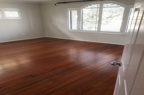 Photo of property in 5 Hobie Court, West Harbour, Auckland, 0618