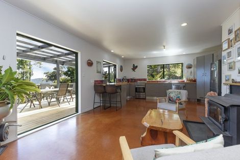 Photo of property in 121 Lone Kauri Road, Karekare, New Lynn, 0772