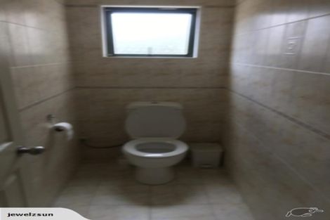 Photo of property in 2/49 College Road, Northcote, Auckland, 0627