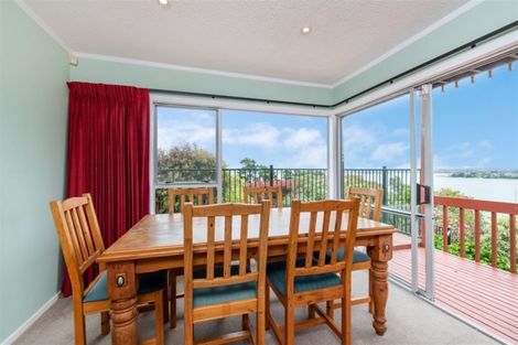 Photo of property in 2/41 Telstar Place, Beach Haven, Auckland, 0626