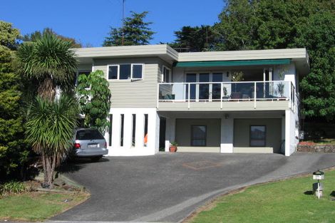 Photo of property in 23 Oaktree Avenue, Browns Bay, Auckland, 0630