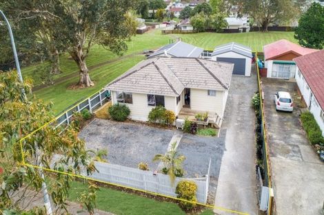 Photo of property in 367 Roscommon Road, Clendon Park, Auckland, 2103