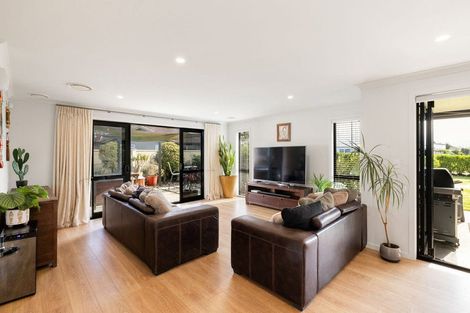 Photo of property in 17 Alan Livingston Drive, Cambridge, 3434
