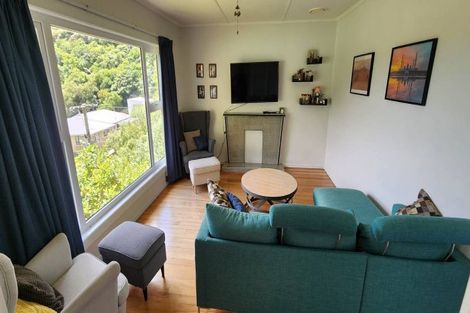 Photo of property in 23 Holmes Grove, Naenae, Lower Hutt, 5011
