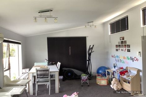 Photo of property in 98 Maupuia Road, Maupuia, Wellington, 6022