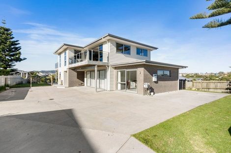 Photo of property in 11 Commodores Close, Coastlands, Whakatane, 3120