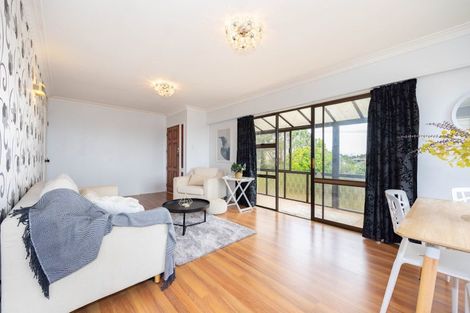 Photo of property in 2/48 Hogans Road, Glenfield, Auckland, 0629