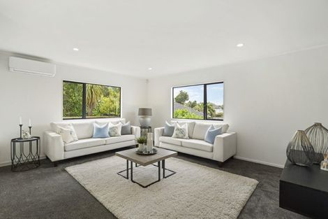 Photo of property in 2/26 Blenheim Street, Glenfield, Auckland, 0629