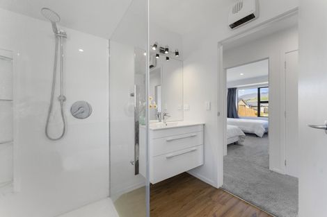 Photo of property in 20 Silver Street, Lower Shotover, Queenstown, 9304