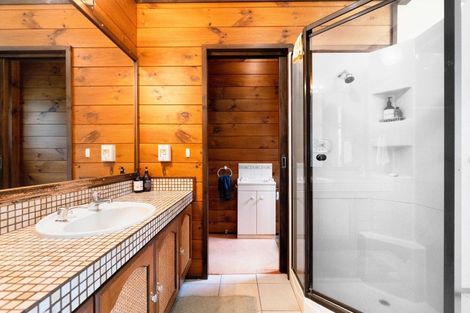 Photo of property in 137 Kayelene Place, Omokoroa, 3114