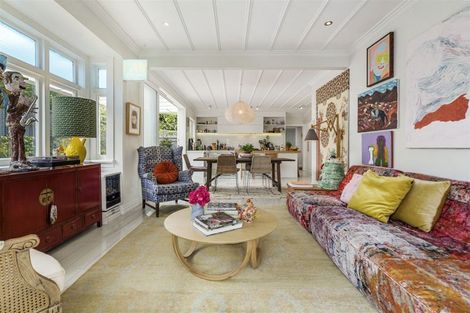 Photo of property in 5 Turnbull Road, Narrow Neck, Auckland, 0624