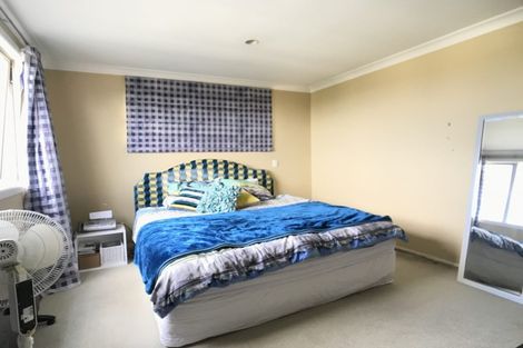 Photo of property in 17 Belle Verde Drive, Sunnynook, Auckland, 0630