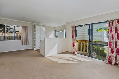Photo of property in 56 Parrs Cross Road, Henderson, Auckland, 0612